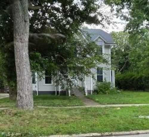 69 Nebraska St, Painesville, OH, 44077-4026 | Card Image