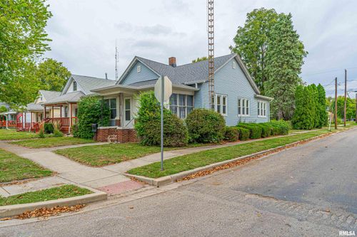 928 Broadway St, Lincoln, IL, 62656-2906 | Card Image