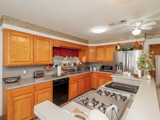 155 Lakeview Dr, House other with 3 bedrooms, 2 bathrooms and null parking in Coleman TX | Image 19