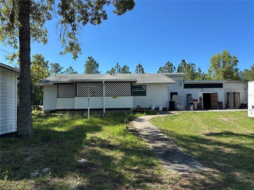 8240 W Edgehill Ct, Crystal River, FL, 34428-5915 | Card Image