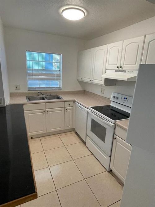 2-4951 Wedgewood Way, West Palm Beach, FL, 33417-5381 | Card Image