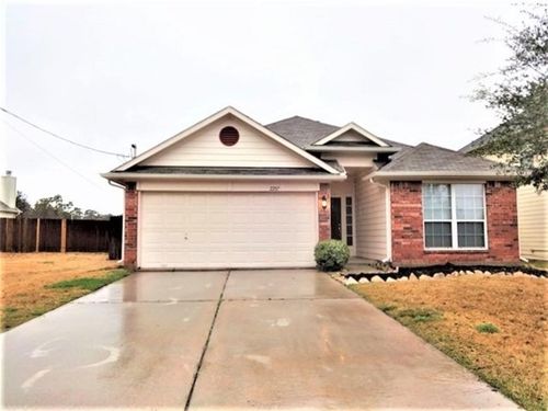 2207 Shady Pine Dr, Conroe, TX, 77301-3351 | Card Image