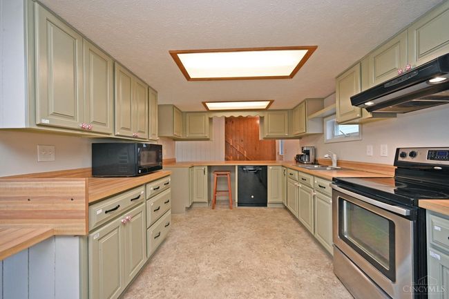 872 Waynoka Dr, House other with 5 bedrooms, 3 bathrooms and null parking in Sardinia OH | Image 12
