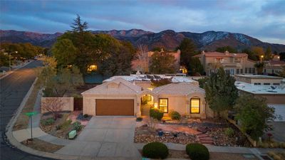 5516 Vista Lejana Ne, House other with 4 bedrooms, 2 bathrooms and 4 parking in Albuquerque NM | Image 1