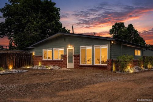 2560 Brentwood St, Lakewood, CO, 80214-5569 | Card Image