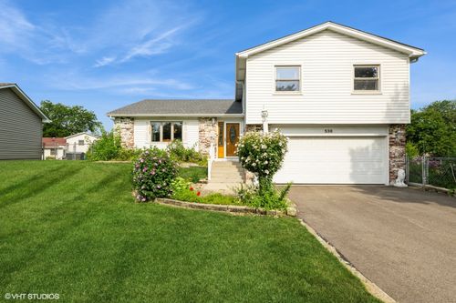 536 Eagle View Dr, Carol Stream, IL, 60188-1712 | Card Image