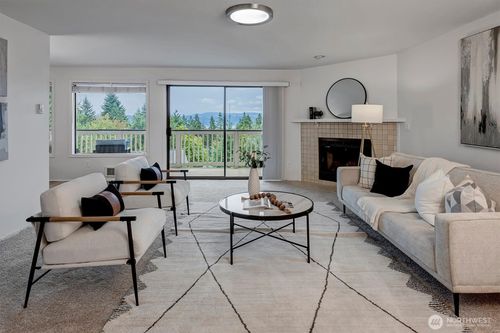 apt-31-3410 161st Ct Se, Bellevue, WA, 98008-5762 | Card Image