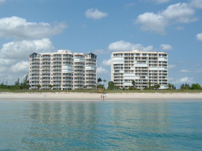 APT-404 - 3880 N Highway A1a, Condo with 2 bedrooms, 2 bathrooms and null parking in Hutchinson Island FL | Image 24