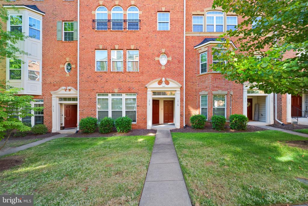 Residential in WOODBRIDGE 2