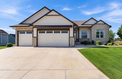 1105 Park Glen St, Clearwater, KS, 67026-8708 | Card Image