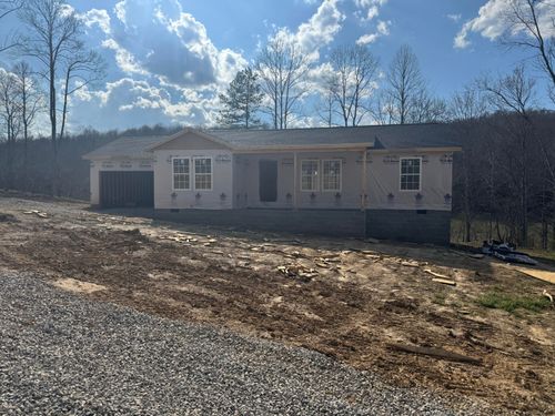 76 Oak St, Manchester, KY, 40962 | Card Image