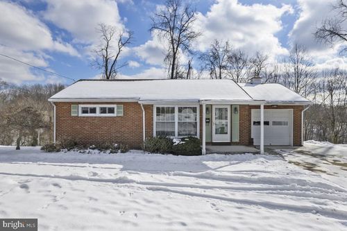 1722 Woodside Dr, AMBRIDGE, PA, 15003-1054 | Card Image