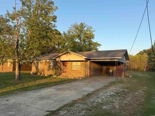 207 Robin Ln, Walnut Ridge, AR, 72476-2104 | Card Image