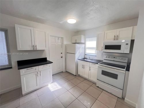 apt-7-5600 Nw 15th St, Lauderhill, FL, 33313-5460 | Card Image