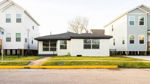 4024 Avenue N 1/2, Galveston, TX, 77550-6646 | Card Image