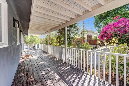 9246 Rowell Ave, Chatsworth, CA, 91311 | Card Image