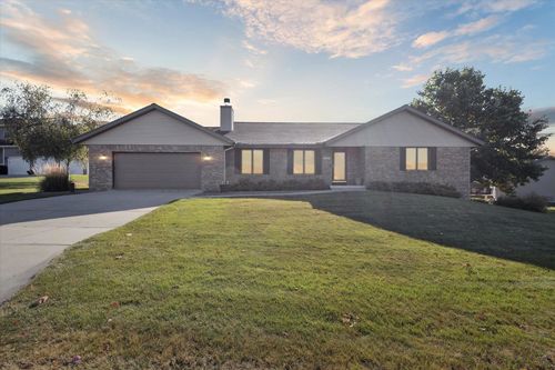 224 Winesap Court, Janesville, WI, 53548 | Card Image