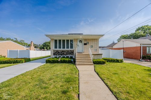 10526 Altgeld St, Melrose Park, IL, 60164-1503 | Card Image