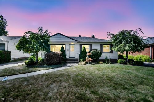 4146 Ascot Ln, Warrensville Heights, OH, 44122-6922 | Card Image