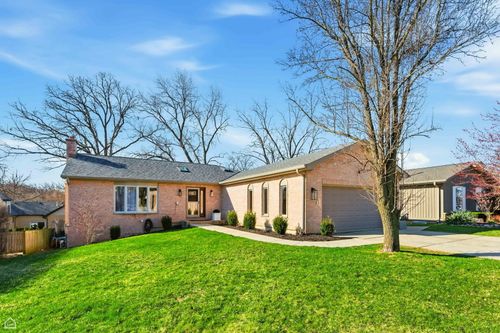 9101 Windsor Dr, Palos Hills, IL, 60465-1169 | Card Image