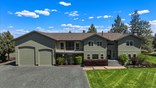 21283 Dove Ln, Bend, OR, 97702-9526 | Card Image