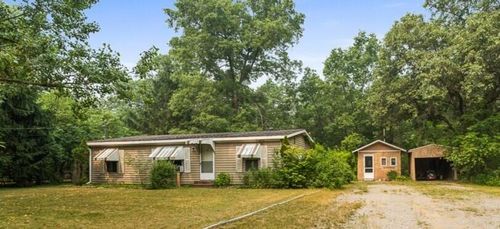 2149 White Lake Dr, Whitehall, MI, 49461-9208 | Card Image