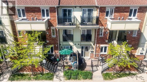 30-2285 Bur Oak Ave, Markham, ON, L6E0B9 | Card Image
