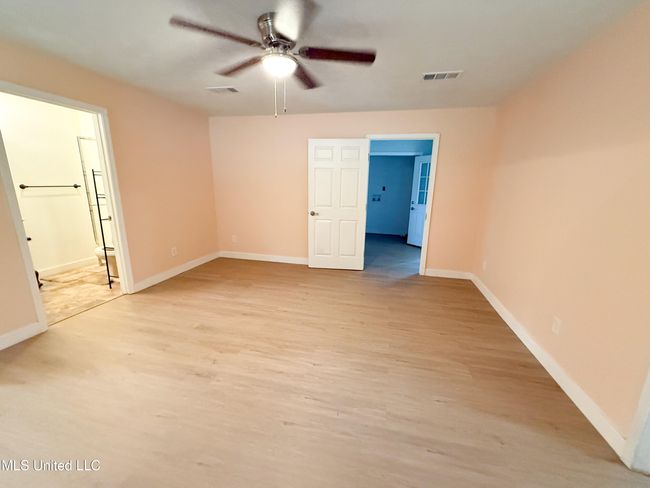 primary | Image 19