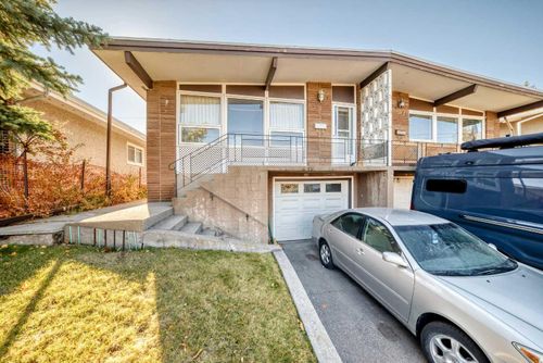 1523 24 Ave Nw, Calgary, AB, T2M1Y5 | Card Image