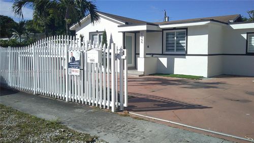 5066 E 9th Ct, Hialeah, FL, 33013-1716 | Card Image