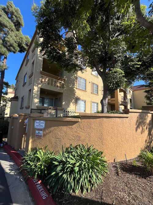 apt-1-2005 Burton St, San Diego, CA, 92111-7051 | Card Image