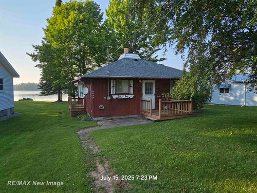 3443 Deerfield Ln, Lupton, MI, 48635-9752 | Card Image