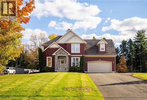 76 Maurice Cres, Dieppe, NB, E1A8R2 | Card Image
