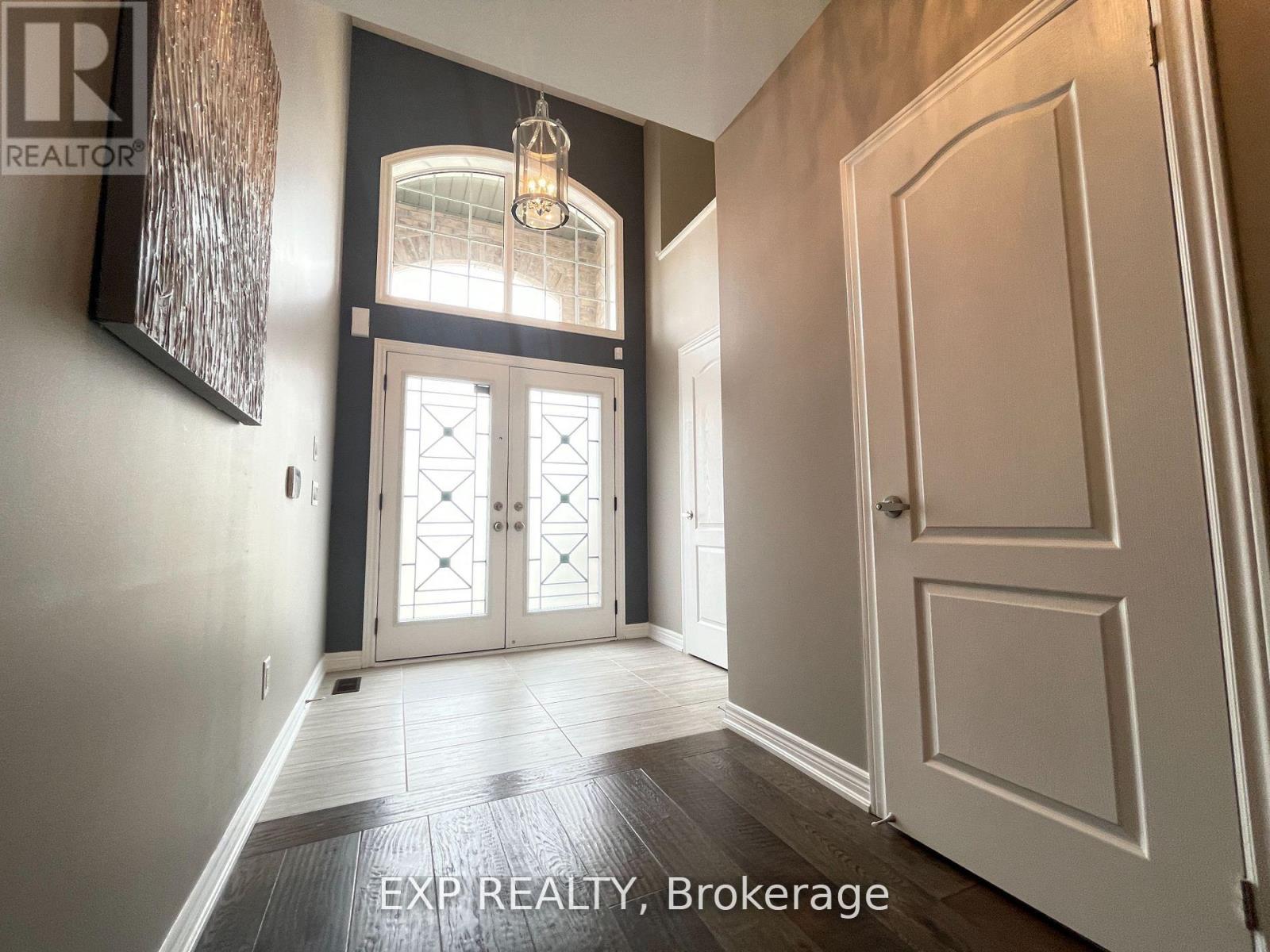 Residential Lease in Newmarket (Woodland Hill) 2