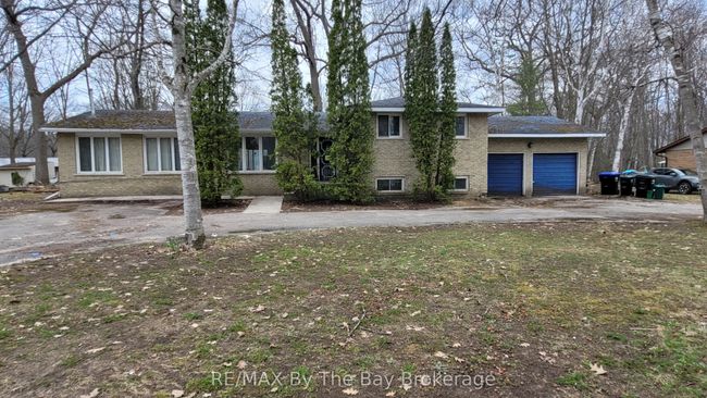 86 White Birch Way, House other with 3 bedrooms, 2 bathrooms and 7 parking in Wasaga Beach ON | Image 4