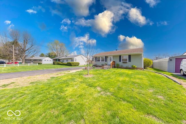 868 Glendale Dr, House other with 3 bedrooms, 2 bathrooms and null parking in Franklin IN | Image 4