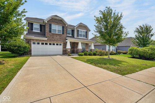 8819 Castleblaney Dr, Brownsburg, IN, 46112-5521 | Card Image