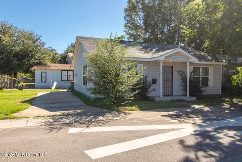 198 Keller Ave, Biloxi, MS, 39530-3938 | Card Image