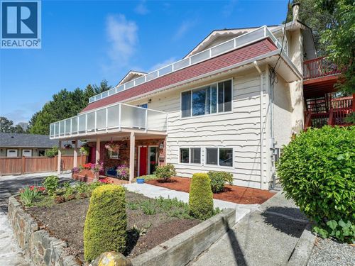 948 Mckenzie Ave, Victoria, BC, V8X3G5 | Card Image