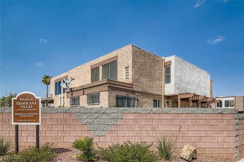 3671 Villa Knolls East Dr, Las Vegas, NV, 89120-4100 | Card Image