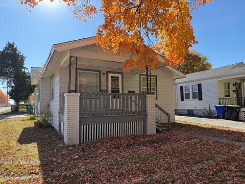 909 W Cushing St, Decatur, IL, 62526-3845 | Card Image