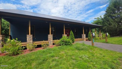 3369 Robeson Road, Sevierville, TN, 37862 | Card Image