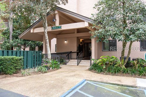 2501-300 Woodhaven Dr, Hilton Head Island, SC, 29928-7539 | Card Image