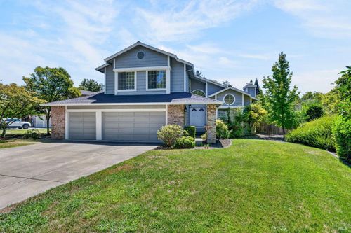 306 Whitethorn Court, Windsor, CA, 95492 | Card Image