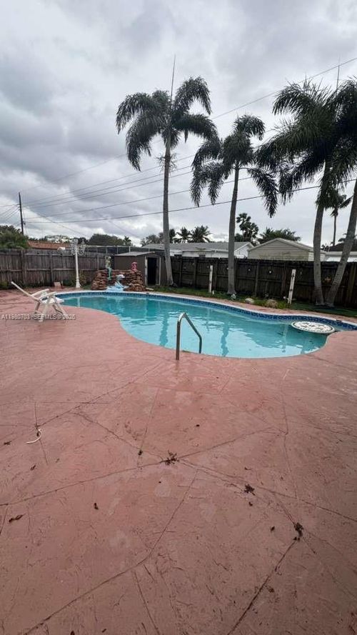 4390 Nw 4th Ct, Coconut Creek, FL, 33066-1725 | Card Image