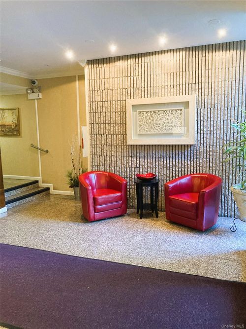 apt-1c-130 Colonial Pkwy, Yonkers, NY, 10710-3825 | Card Image