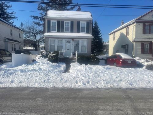 22 Eton St, Valley Stream, NY, 11581-2904 | Card Image