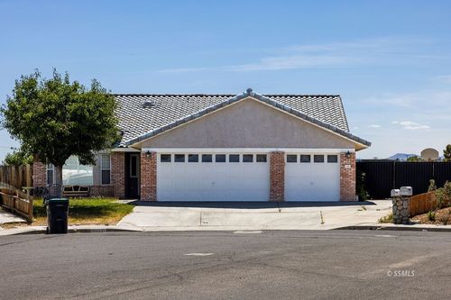 1221 Alysa Ct, Ridgecrest, CA, 93555-5909 | Card Image