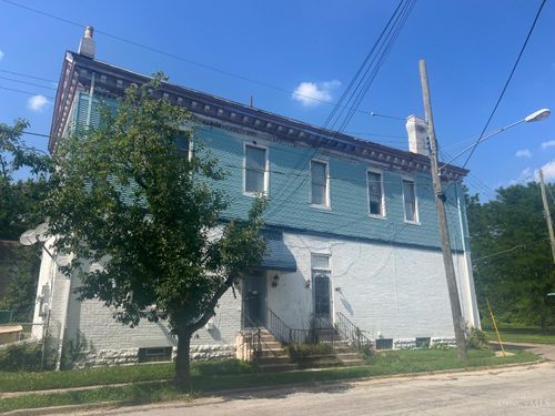 4401 Station Ave, Cincinnati, OH, 45232-1825 | Card Image