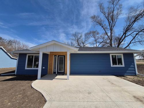 640 S 4th St, Akron, IA, 51001-8563 | Card Image
